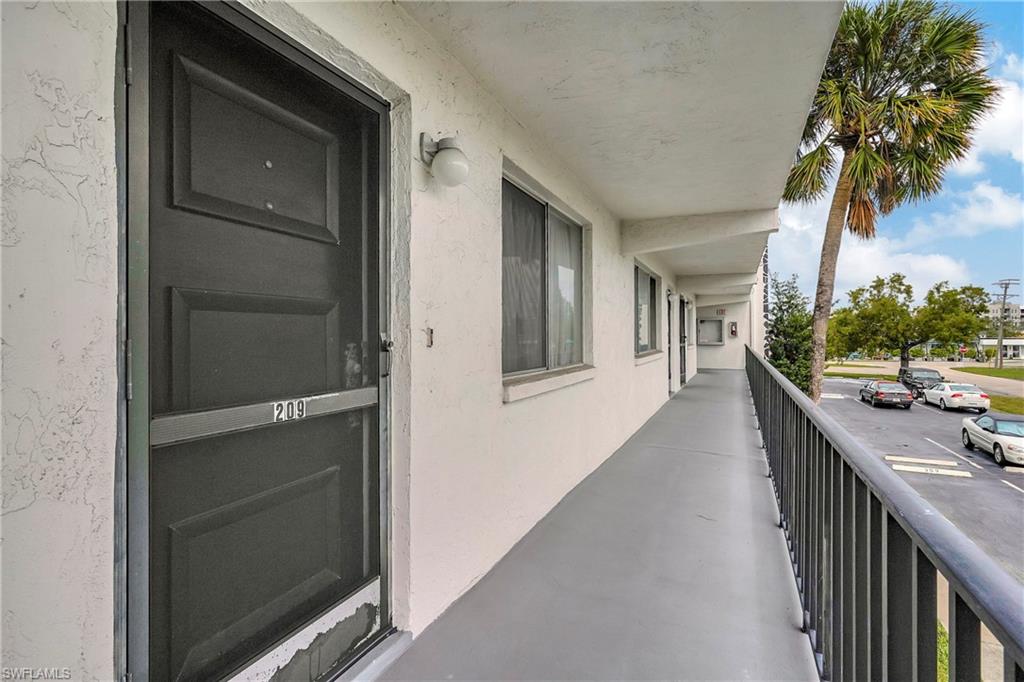 4906 Victoria Dr 209 Property Photo 4