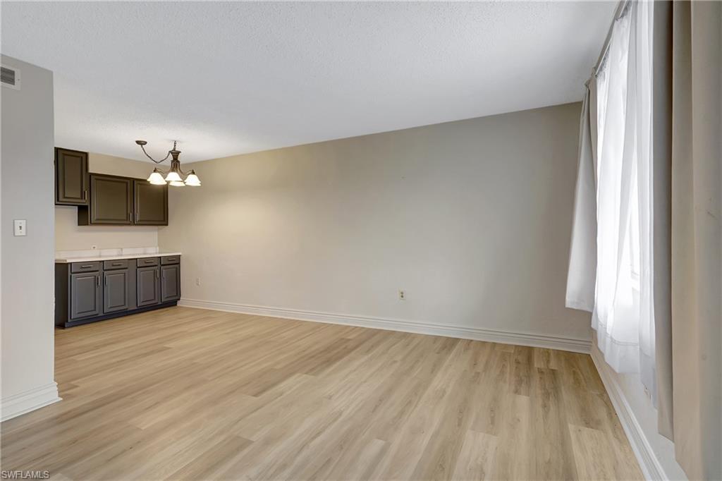 4906 Victoria Dr 209 Property Photo 7