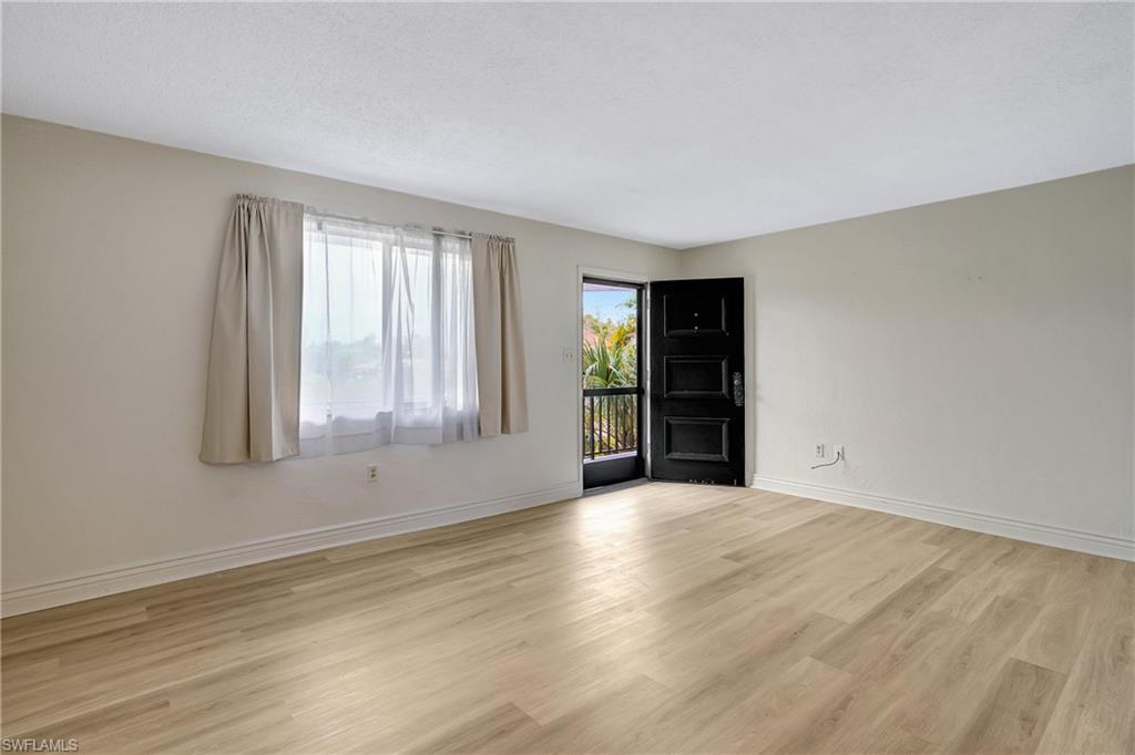 4906 Victoria Dr 209 Property Photo 10