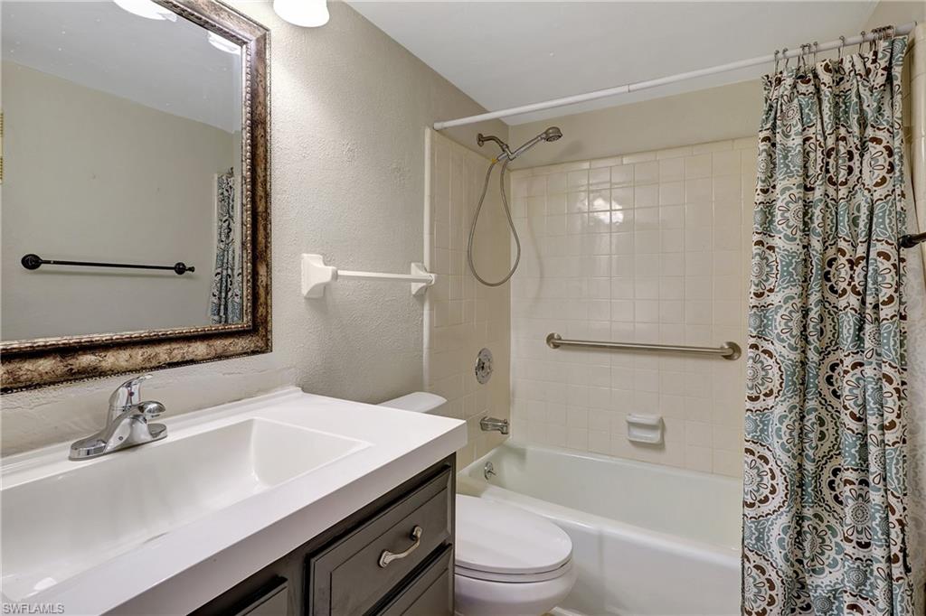 4906 Victoria Dr 209 Property Photo 15