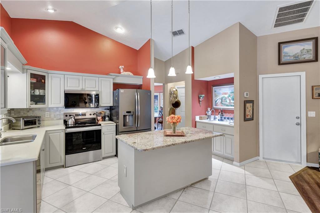 15830 Gleneagle Ct Property Photo 5