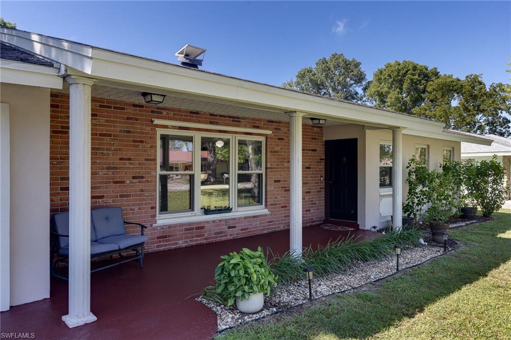 1292 Biltmore Dr Property Photo 2