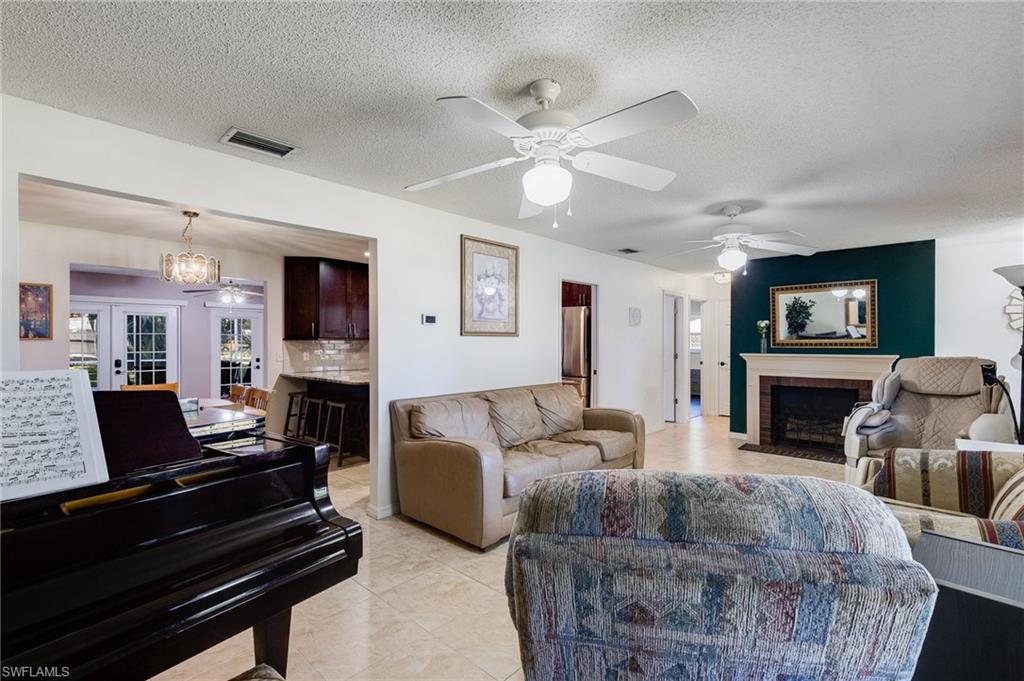 1292 Biltmore Dr Property Photo 8