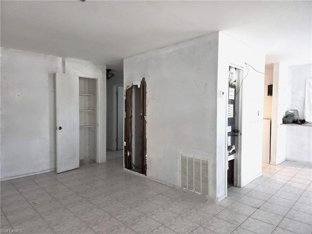190 Jefferson St Property Photo 4