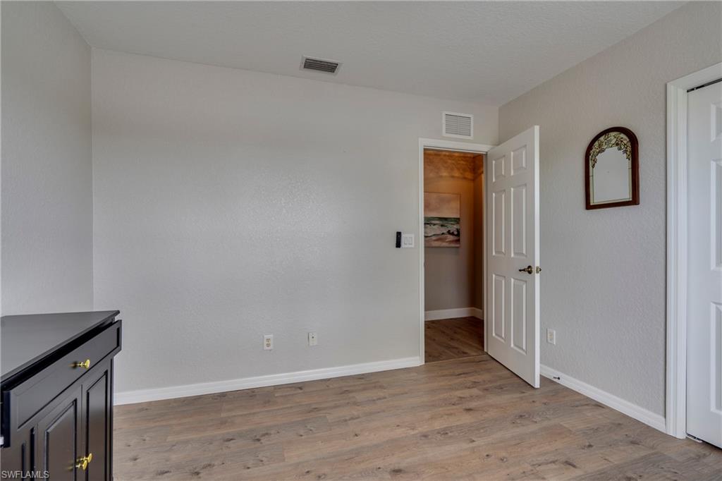 8309 Sumner Ave Property Photo 23