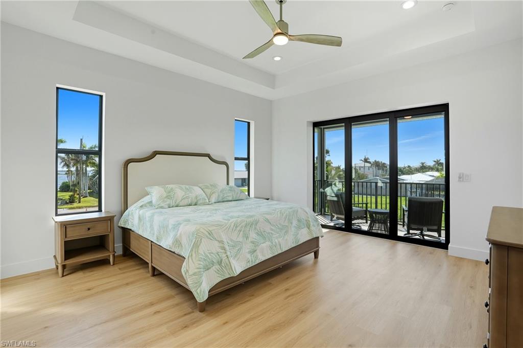 276 Albatross St Property Photo 17