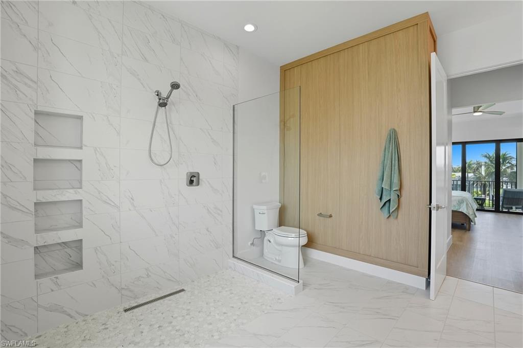 276 Albatross St Property Photo 18