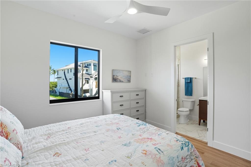 276 Albatross St Property Photo 22