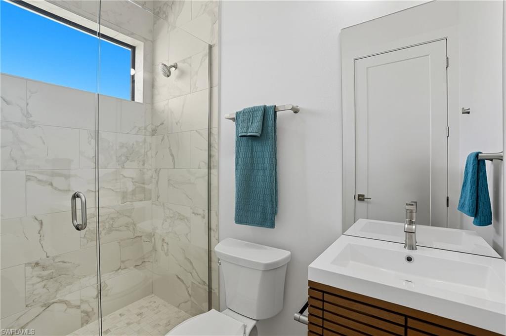 276 Albatross St Property Photo 23