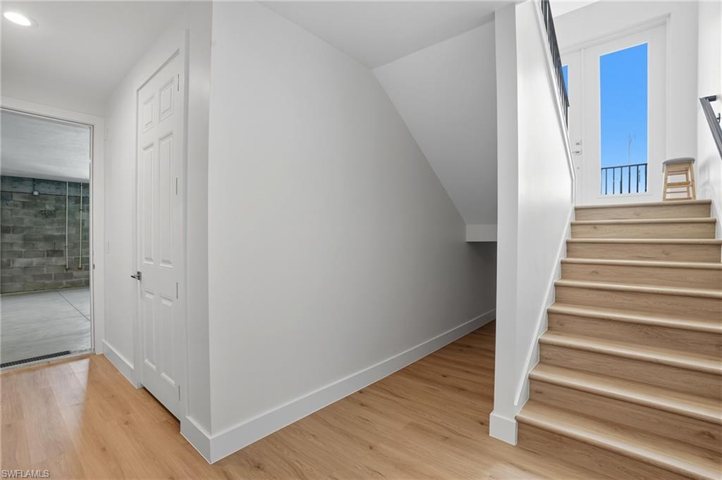 276 Albatross St Property Photo 28