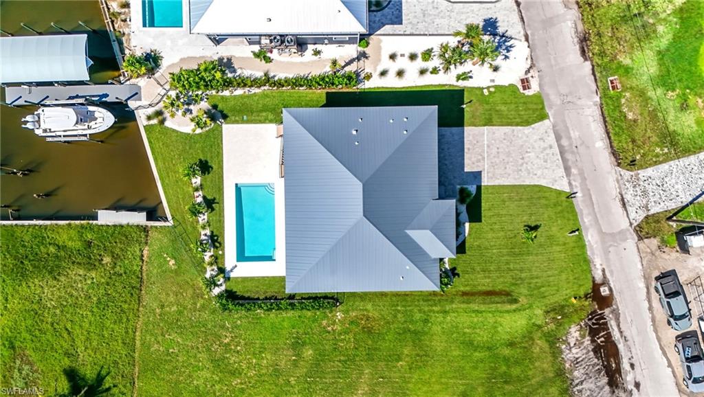 276 Albatross St Property Photo 36