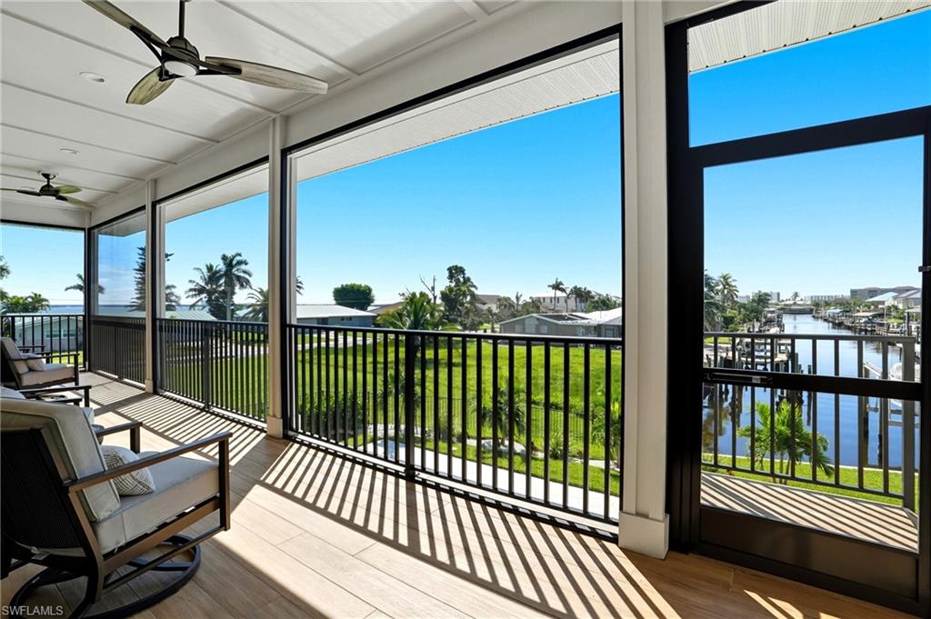 276 Albatross St Property Photo 39