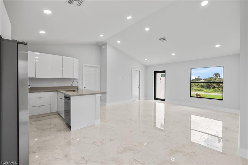 2906 68th St W Property Photo 16