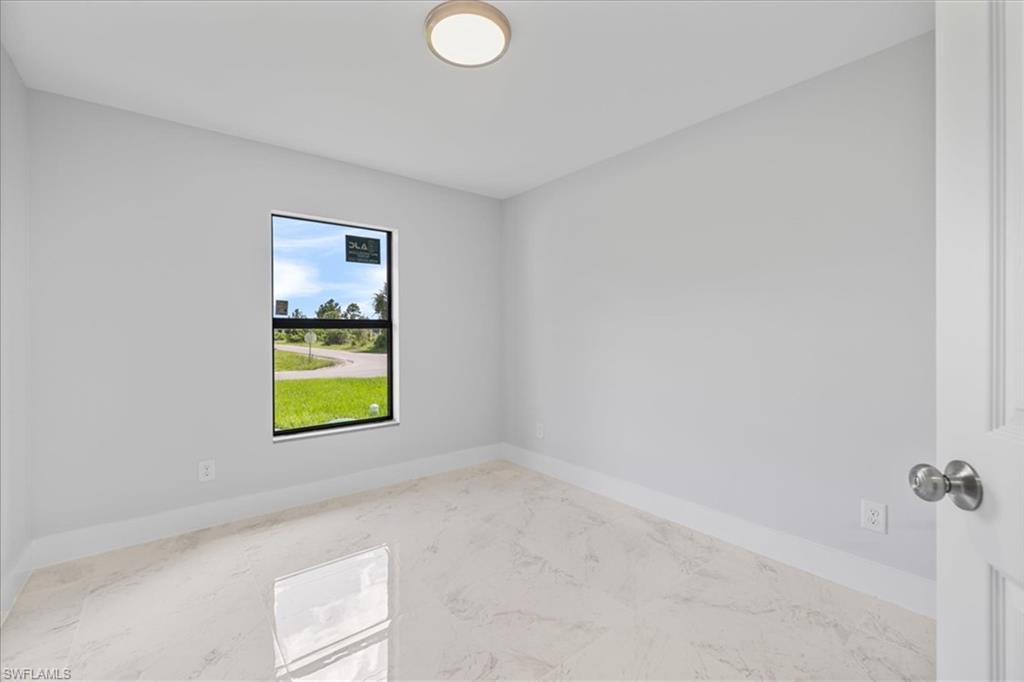 2906 68th St W Property Photo 26