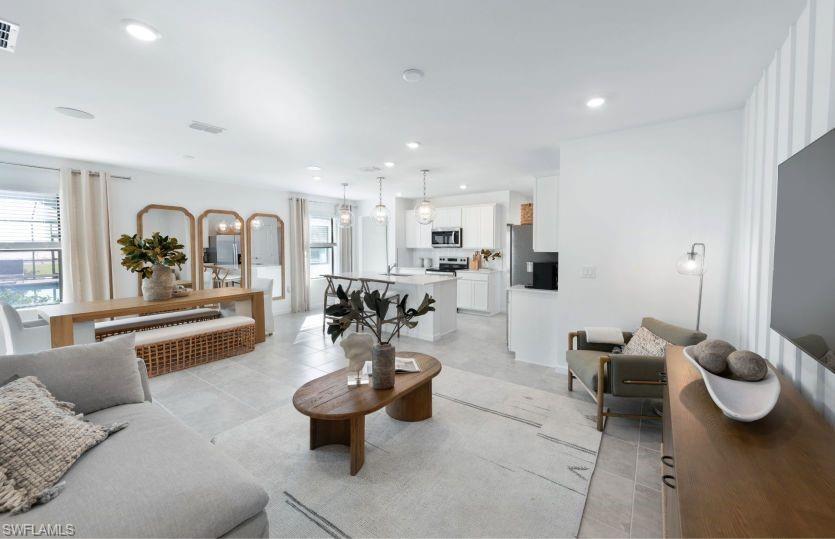 1023 Caloosa Breeze Dr Property Photo 3