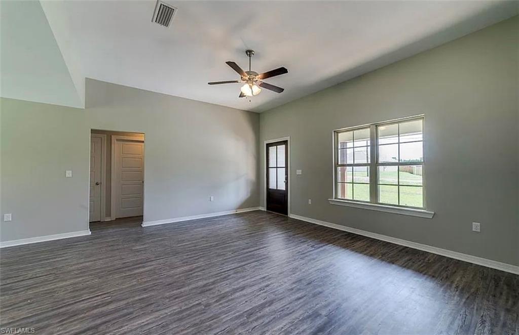 6123 Hendley Ct Property Photo 6