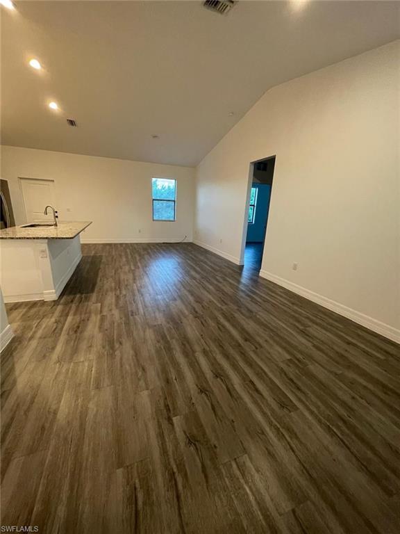 8027 Buttercup Cir Property Photo 2