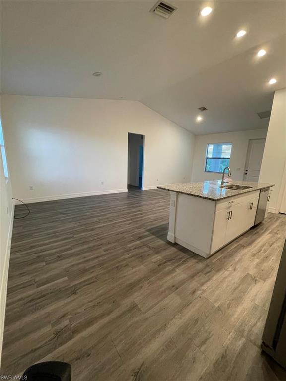 8027 Buttercup Cir Property Photo 4