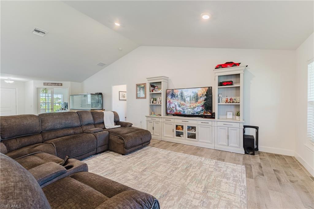 4301 Ne 9th Ave Property Photo 7