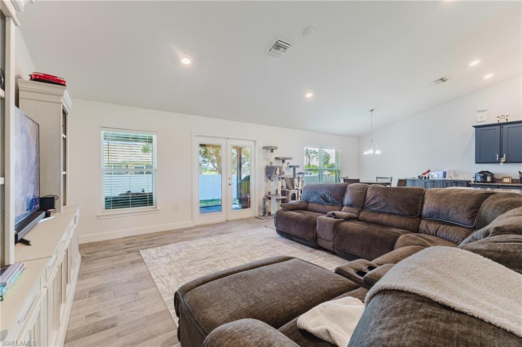 4301 Ne 9th Ave Property Photo 9