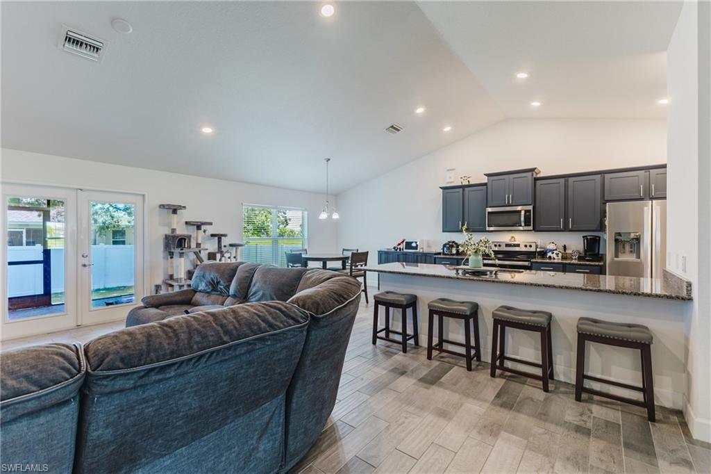 4301 Ne 9th Ave Property Photo 13