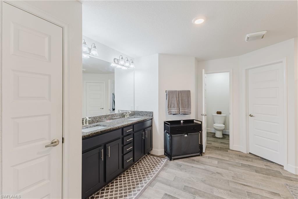 4301 Ne 9th Ave Property Photo 25