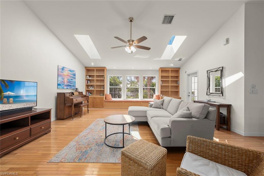 1846 Farm Trl Property Photo 8