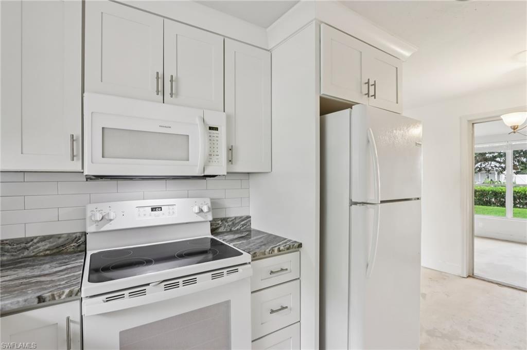 1037 Ione Dr Property Photo 3