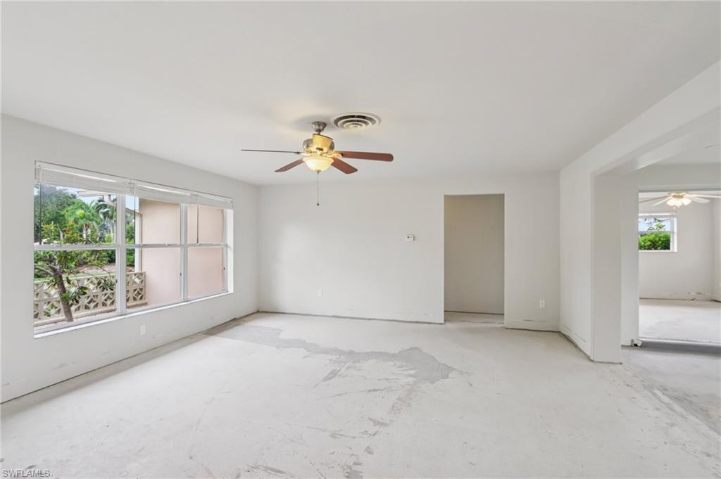 1037 Ione Dr Property Photo 20