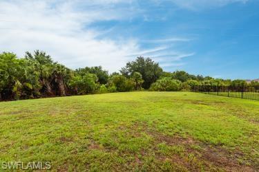 7380 Mikasa Dr Property Photo 28