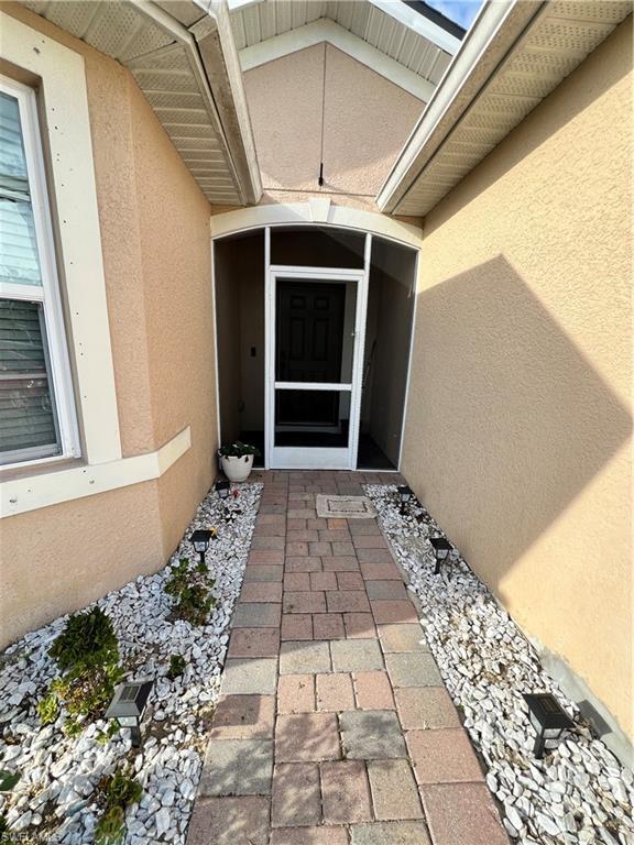 701 Sw 25th Ter Property Photo 2