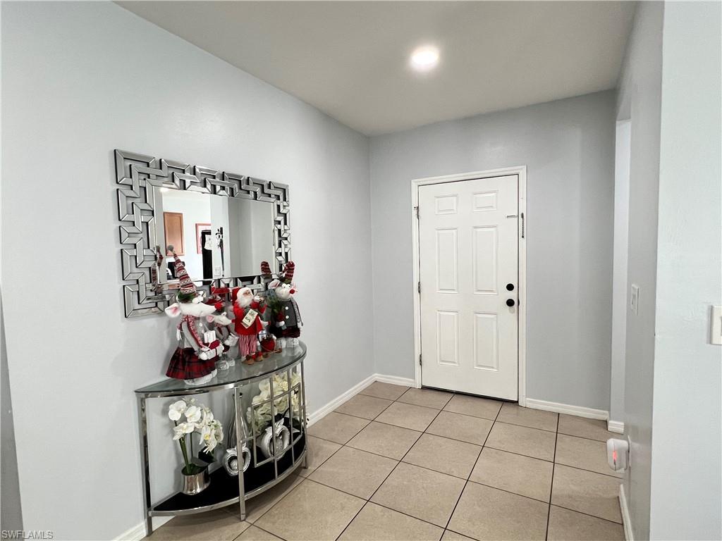 701 Sw 25th Ter Property Photo 5