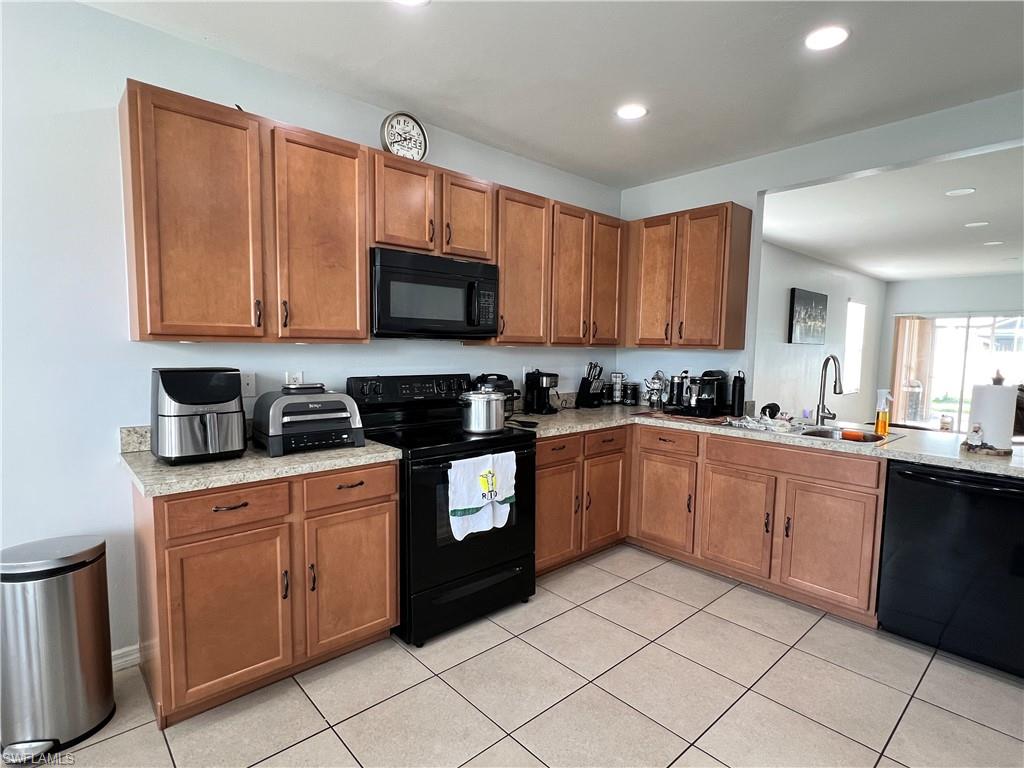 701 Sw 25th Ter Property Photo 9