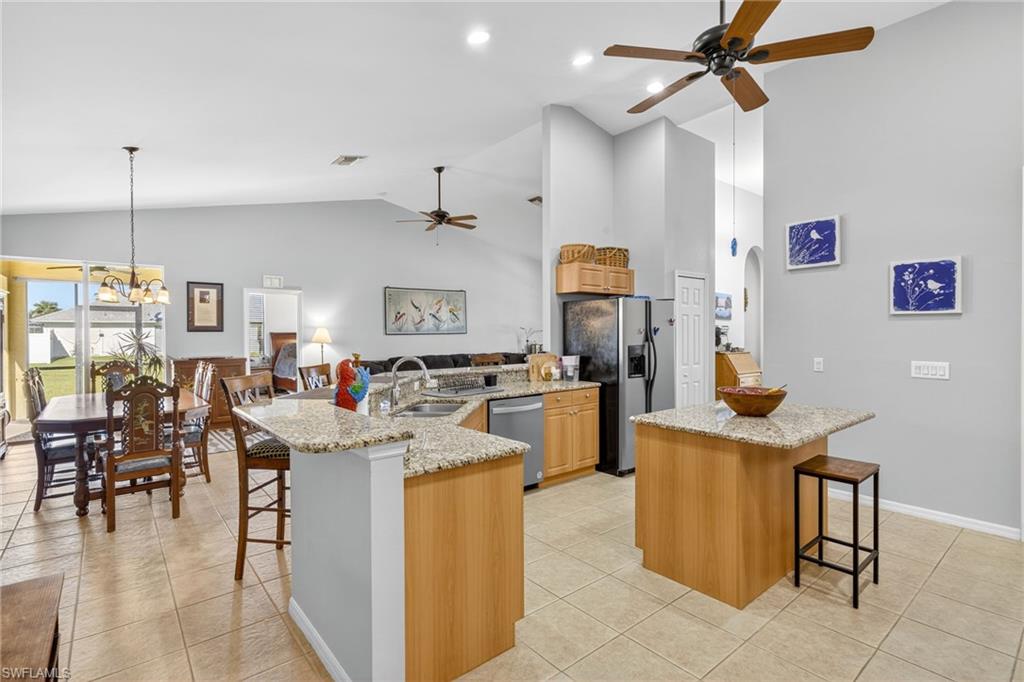 2606 Beach Pkwy W Property Photo 10