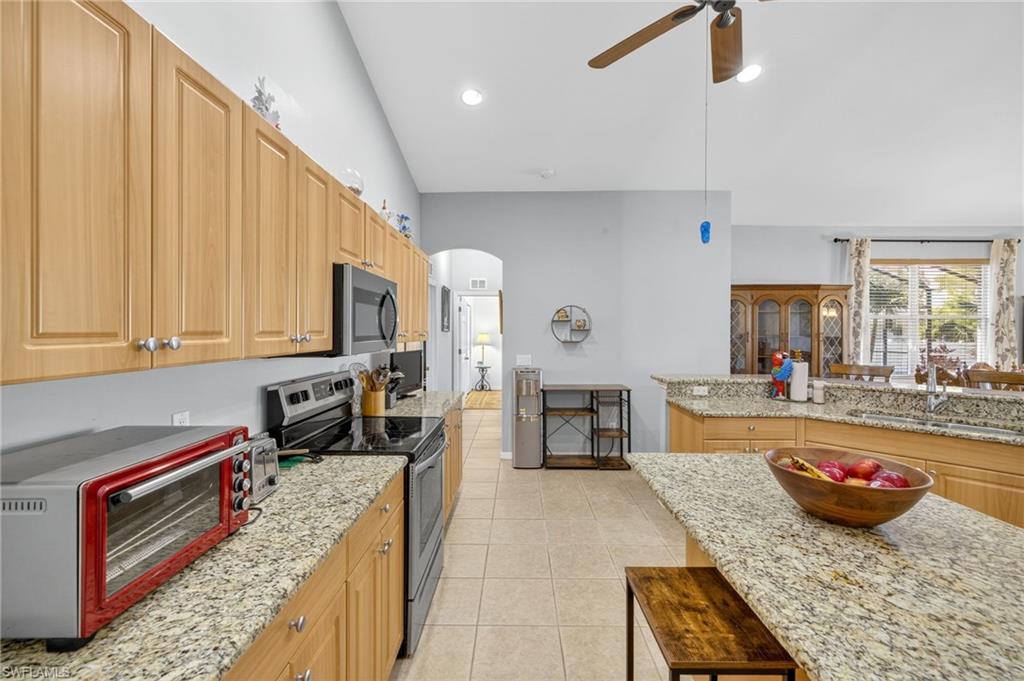 2606 Beach Pkwy W Property Photo 11