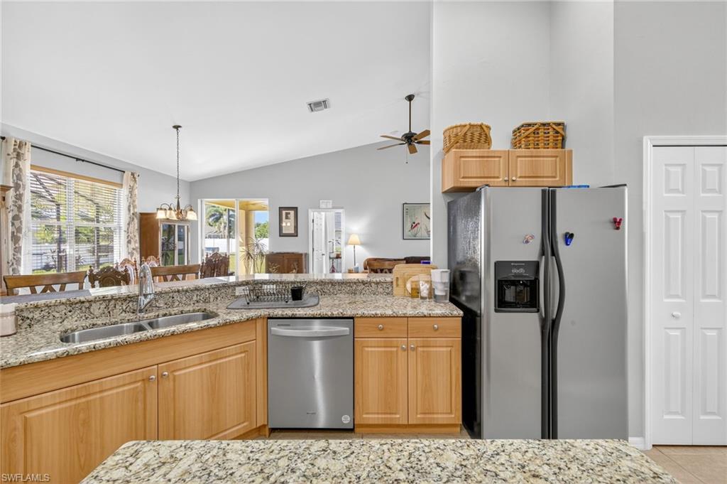 2606 Beach Pkwy W Property Photo 12