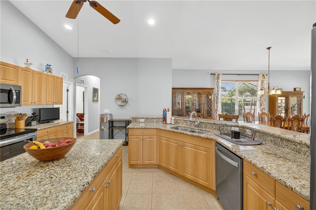 2606 Beach Pkwy W Property Photo 13