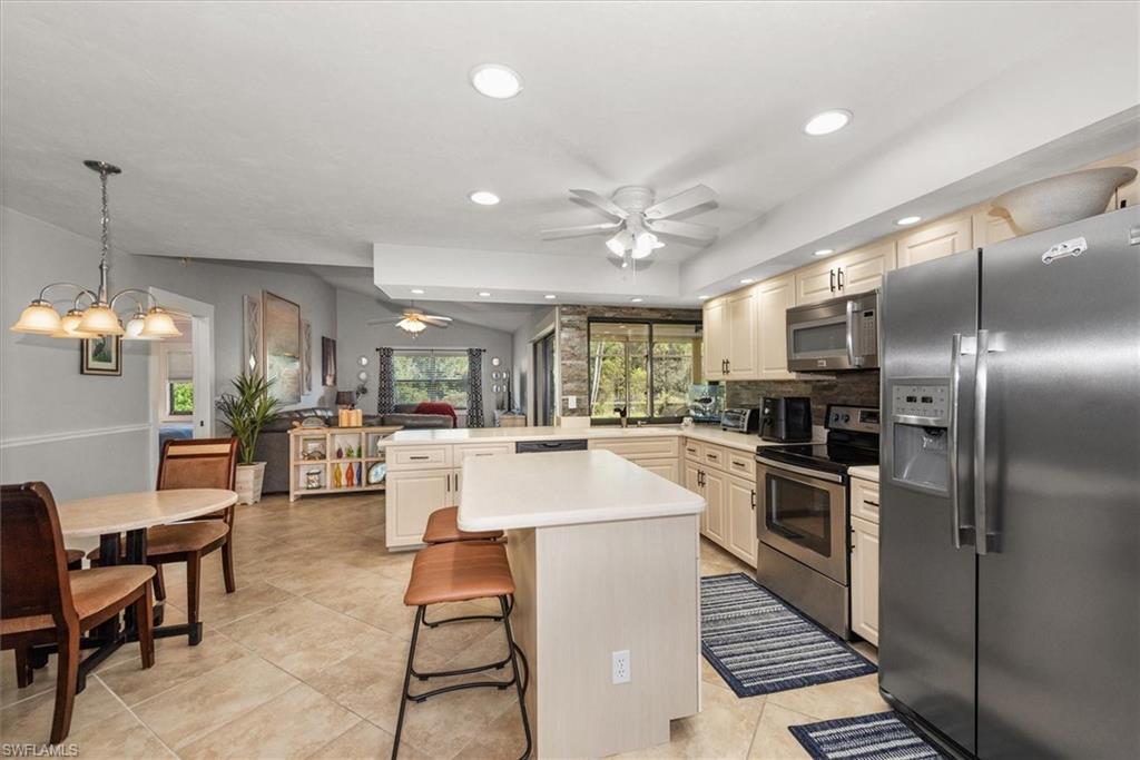 7669 Eagles Flight Ln Property Photo 10