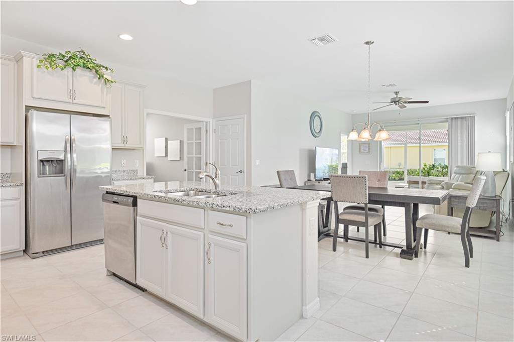 2172 Summersweet Dr Property Photo 4