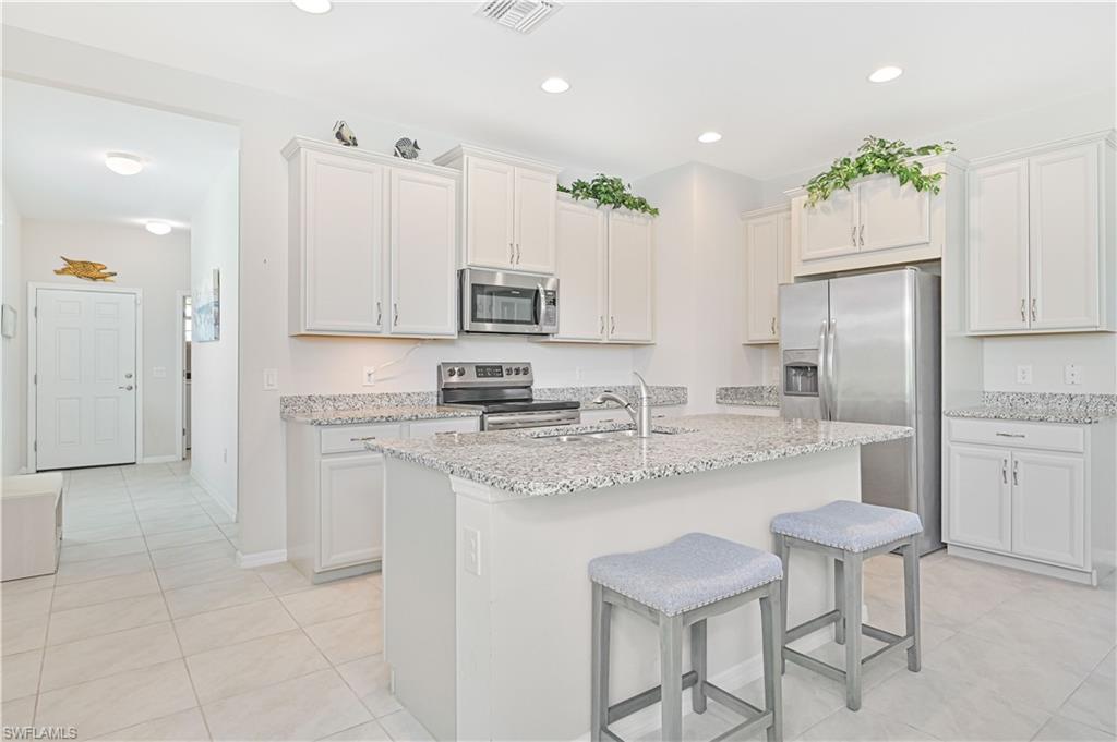 2172 Summersweet Dr Property Photo 5