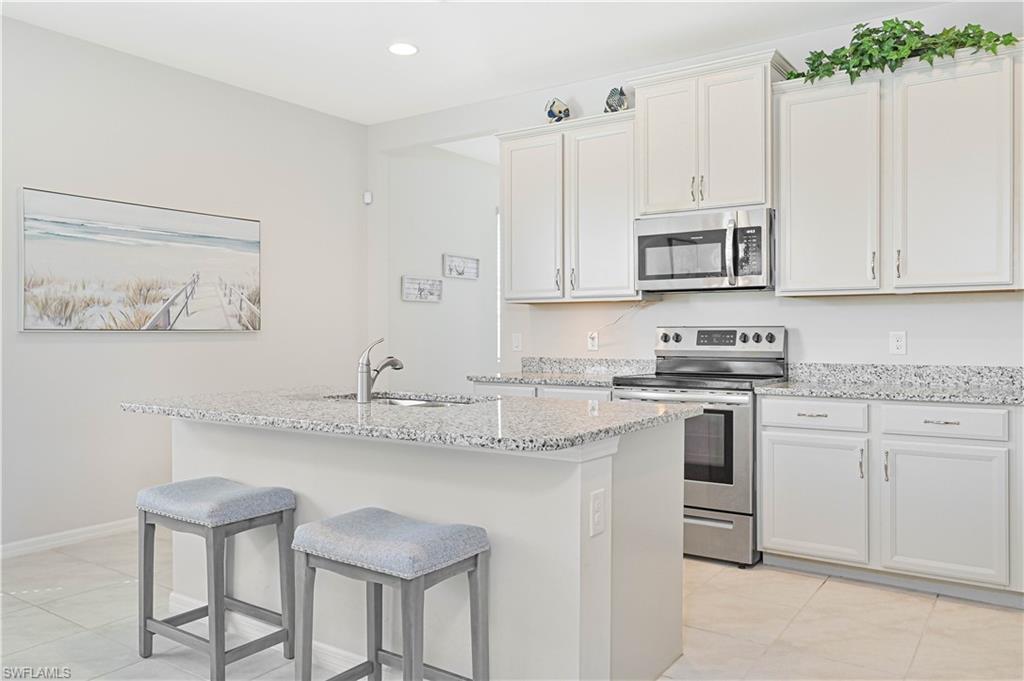 2172 Summersweet Dr Property Photo 6