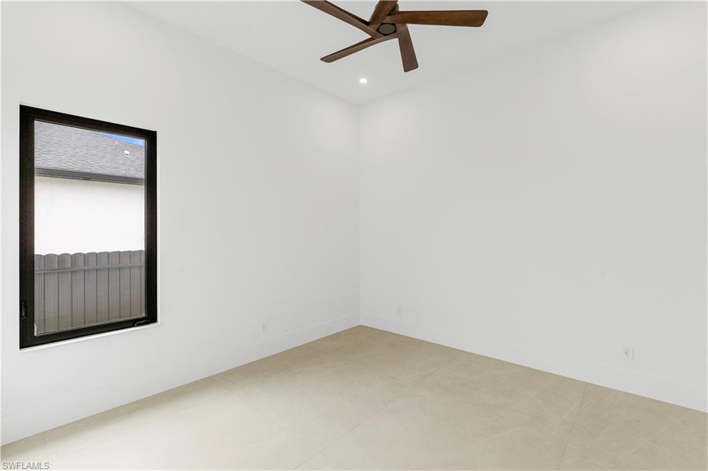 105 Sw 33rd Pl Property Photo 40