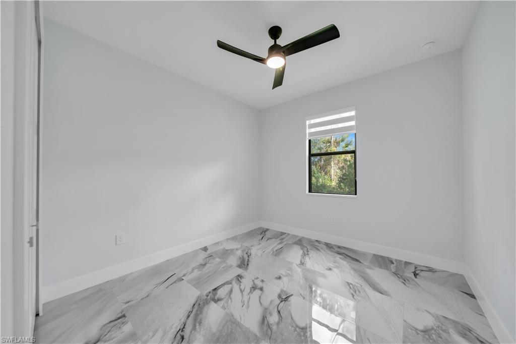 204 E 10th St Property Photo 18