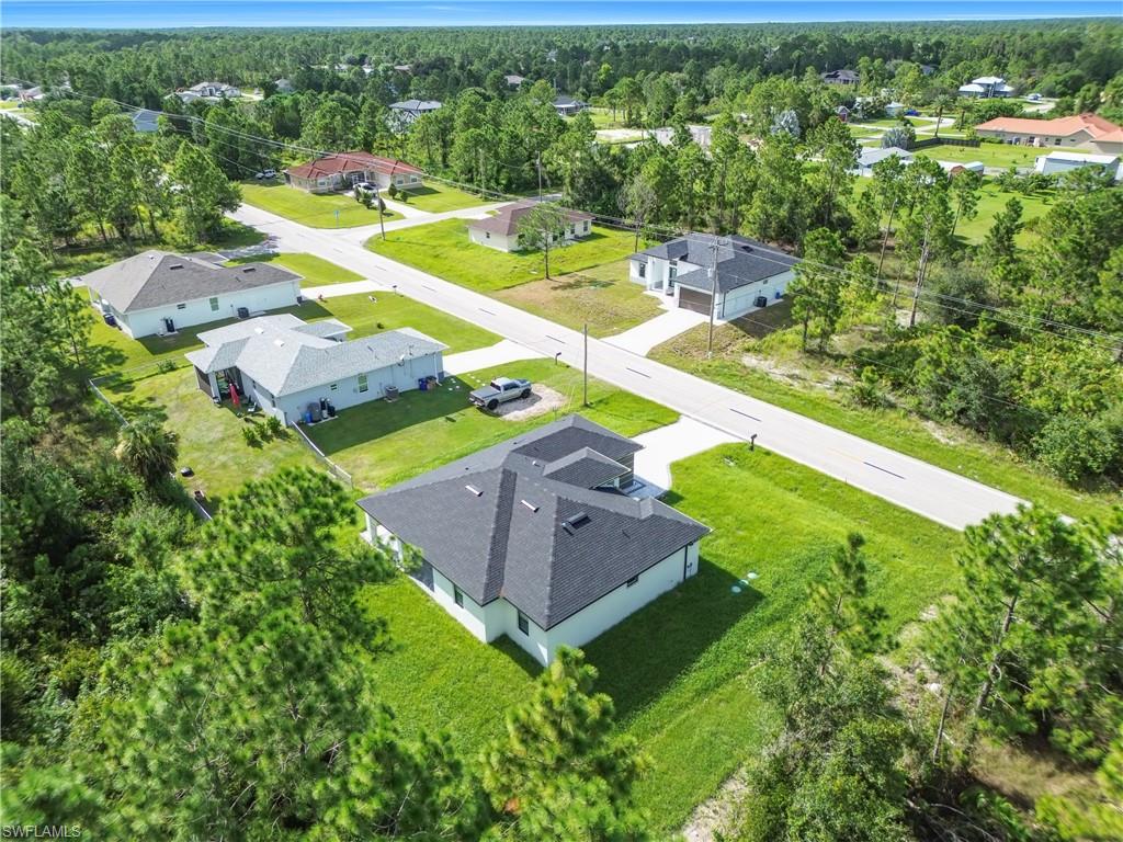 204 E 10th St Property Photo 32