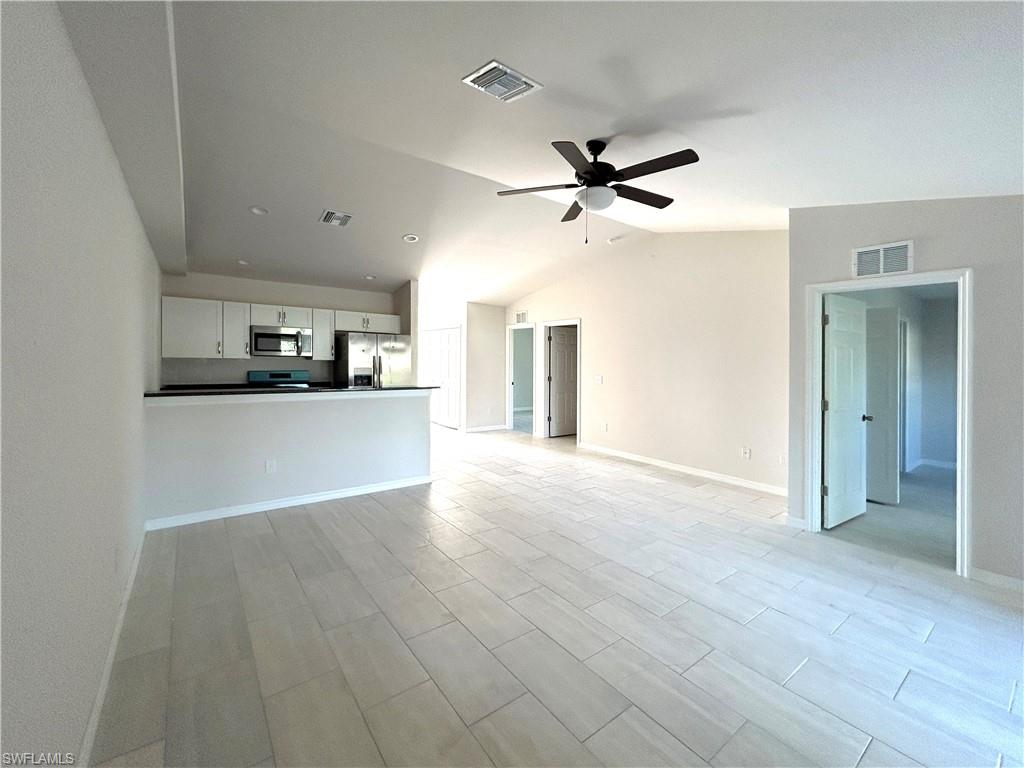 1123 Se 5th Ct Property Photo 6