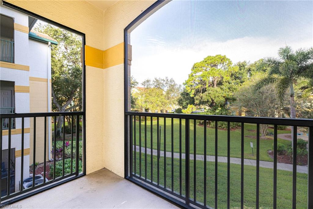 11561 Villa Grand # 716 Property Photo 16