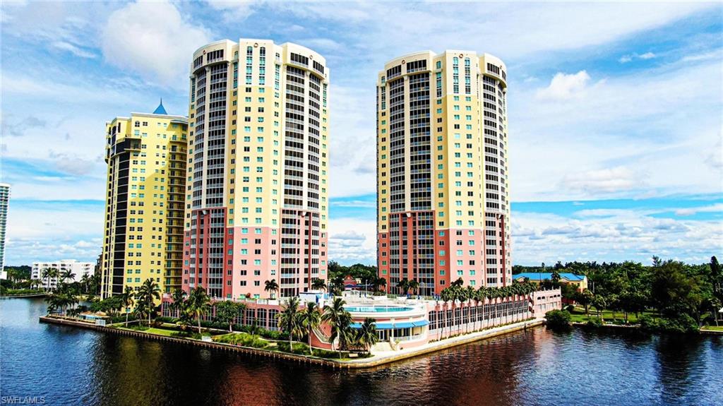 2743 1st St # 406 Property Photo 6