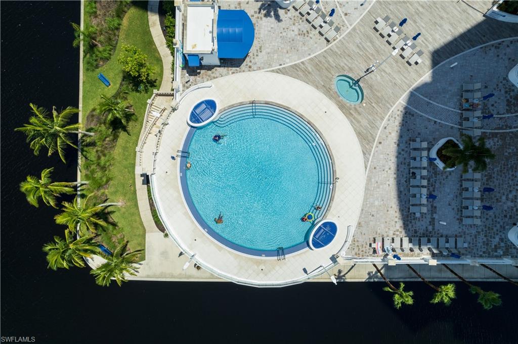 2743 1st St # 406 Property Photo 7