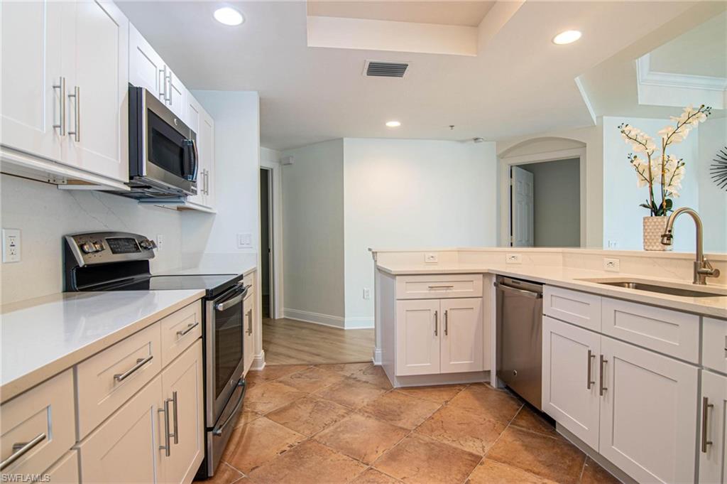 2743 1st St # 406 Property Photo 14