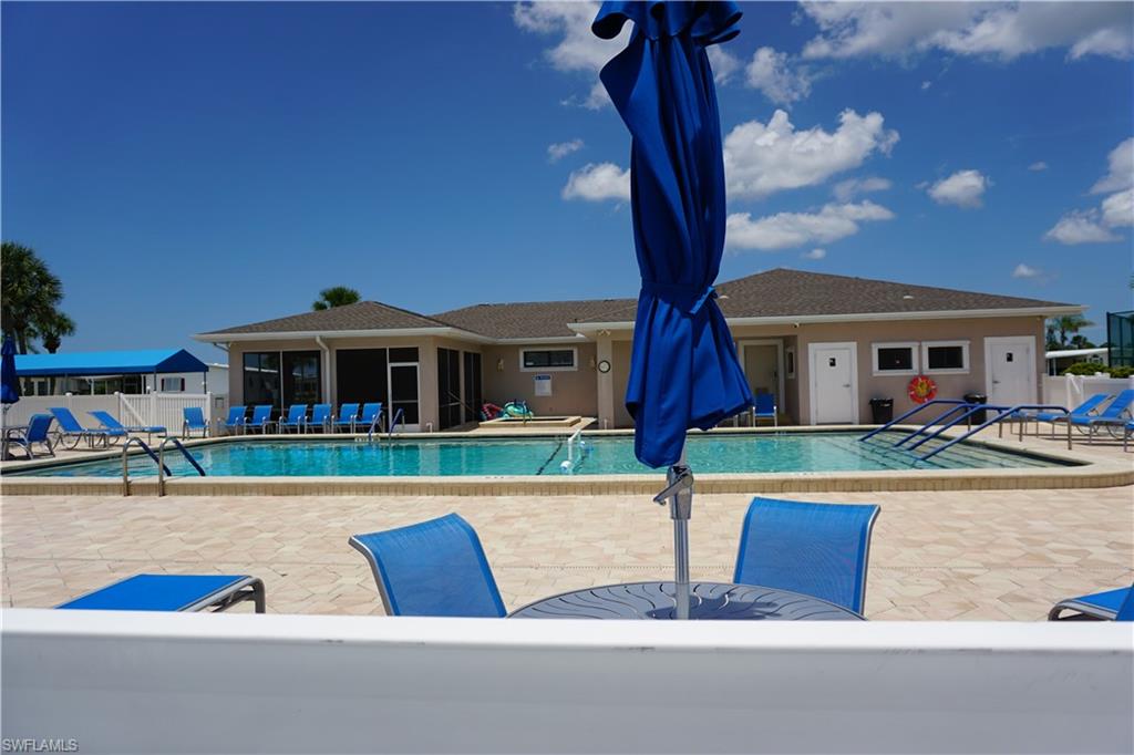 106 Martinique Rd Property Photo 6